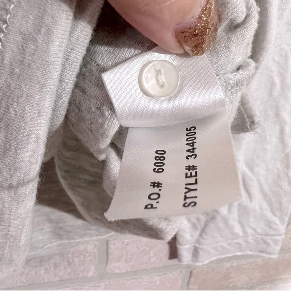 Carbon2Cobalt Light Gray Long Sleeve Henley Size XL - Picture 10 of 10